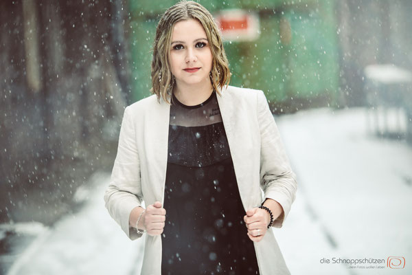 #nadinekapp #authorslife #portaitshootingköln #autorenbilder #autorenfotografie #künstlerfotografie | (c) die Schnappschützen