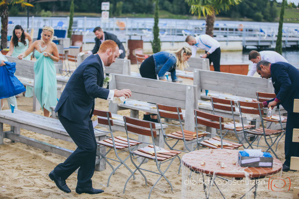 Die große Liebe heiraten, nichts schönes als das | (c) die Schnappschützen | #großeliebe #hochzeitsfotografie #hoczeitsreportage #storytelling #hochzeitsfotograf #weddingphotography #zülpichersee #strandhochzeit