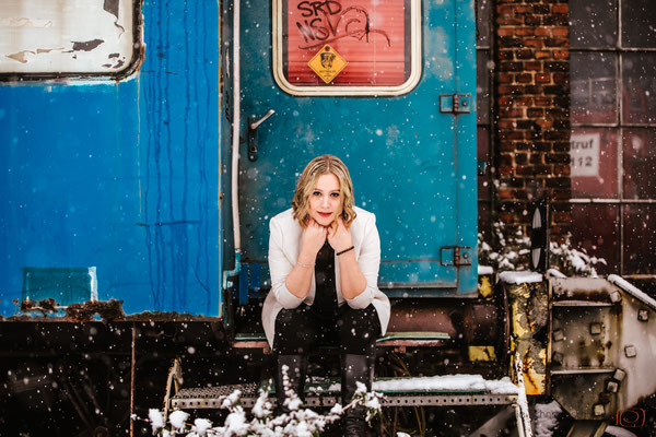 #nadinekapp #authorslife #portaitshootingköln #autorenbilder #autorenfotografie #künstlerfotografie | (c) die Schnappschützen