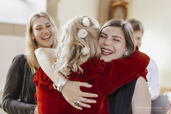 Corona-Hochzeit in Köln | #hochzeitköln #hochzeitsfotografieköln | (c) die Schnappschützen | www.schnappschuetzen.de