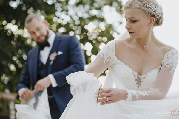 Heiraten in der Historischen Kornscheune Orr #heinenhof #fotografköln #hochzeitsfotografköln #scheunenhochzeit | (c) die Schnappschützen