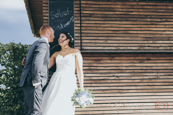 Die große Liebe heiraten, nichts schönes als das | (c) die Schnappschützen | #großeliebe #hochzeitsfotografie #hoczeitsreportage #storytelling #hochzeitsfotograf #weddingphotography #zülpichersee #strandhochzeit