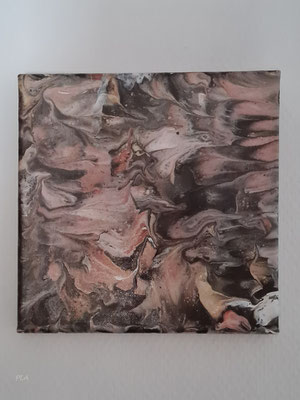 2022  20x20 cm