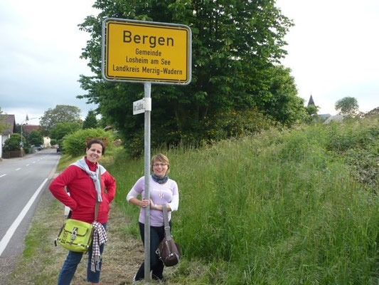 Willkommen in Bergen... (noch vor der Baumpflanzung)