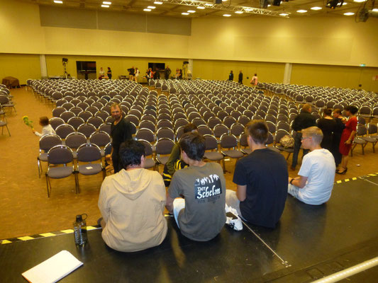 Besprechung im Saal