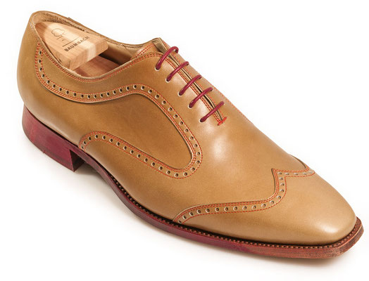 Semibrogue Oxford mit Lyralochung in Boxcalf Natur
