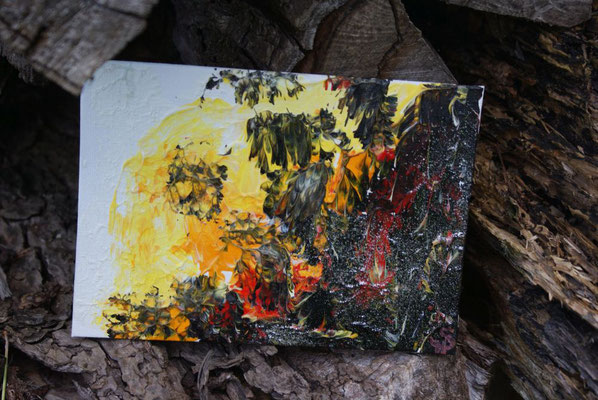 Länge: 13 cm / Breite: 18 cm (Acrylbasis/ Leinwand)