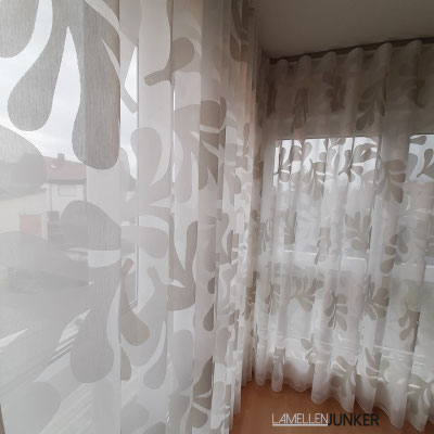gebogene Schiene für ein Eckfenster im Wohnzimmer in Langenselbold