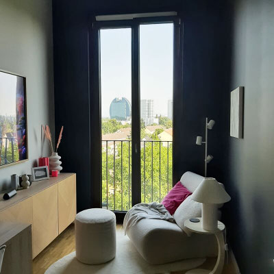 Homeoffice in Frankfurt am Main - vor der Gardinenmontage