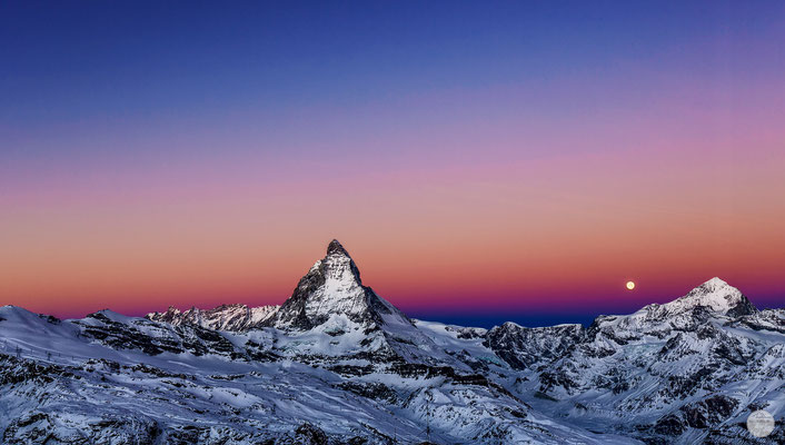 Bild: full moon next to the Matterhorn, Zermatt, Switzerland, "full moon is going downV3"; www.2u-pictureworld.de