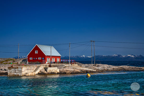 Bild: Nordnorwegen Halbinsel Hameroy/Tranoy, "rot in blau-türkis", www.2u-pictureworld.de