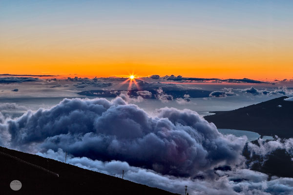 Bild: Haleakala view at sunset, Maui, "Haleakala sunset2"; www.2u-pictureworld.de