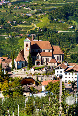 Bild: Kirche von Schenna in Suedtirol, "Schennakirche", www.2u-pictureworld.de