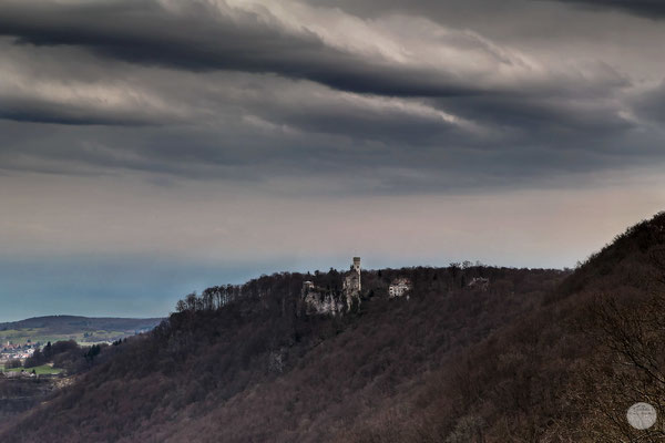 Bild: Schloss Lichtenstein,  Baden Württemberg bei Reutlingen, "fabulous castle in the forest"; www.2u-pictureworld.de