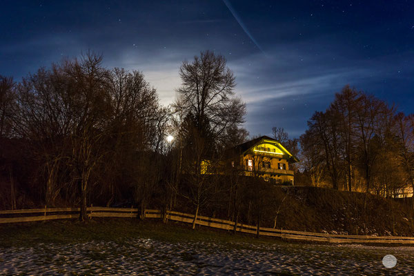 Bild: Vollmondnacht auf dem Katharinenhof in Lenggries, "moonlight spot", www.2u-pictureworld.de