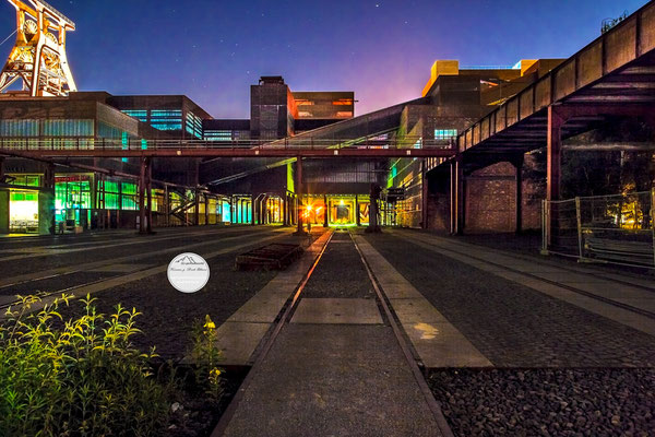 Bild: Zeche Zollverein, "geisterhafte Zechenwelt