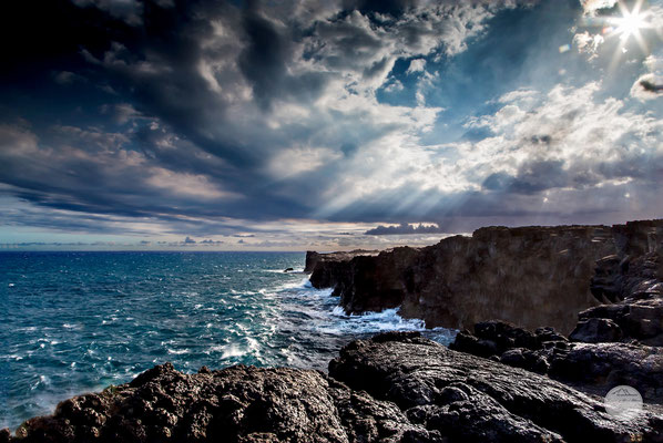 Bild: coastline of Volcano Nationalpark Hawaii, "volcanic coastlineV4"; www.2u-pictureworld.de