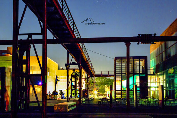 Bild: Zeche Zollverein, "Lichtstraße"