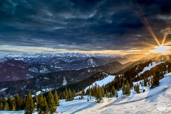 Bild: Brauneck ski area in the evening, Lenggries, Bavaria Germany, "last rays of sun"; www.2u-pictureworld.de