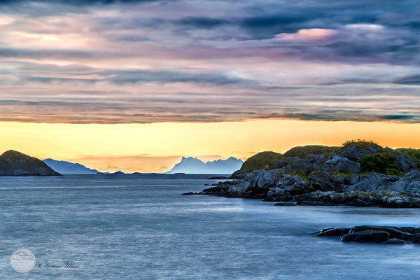 Bild: Lofoten, Henningsvaer, "Morgenhoffnung", www.2u-pictureworld.de