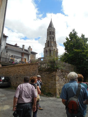 Arrivée à la collégiale.