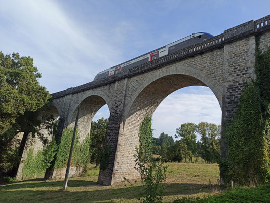 Le viaduc du chemin de fer, long de près d'un demi kilomètre !