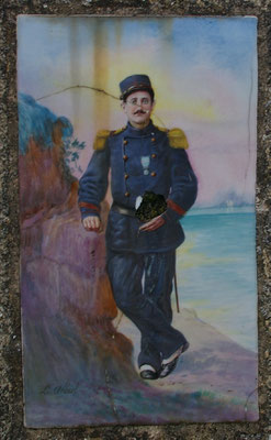 Tombe d'un soldat de la guerre de 1914-1918 (peinture sur porcelaine)