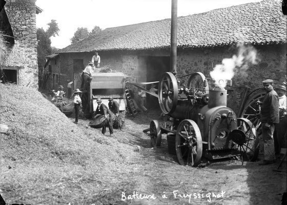 Exposition "Mémoire - Vie autrefois" (vie rurale & objets anciens) : BUJALEUF - CHAMP DE FOIRE - Dimanche 9 août 10h - 18h. Gratuit - Photo (c) Fonds Boudeau-Bfm Limoges