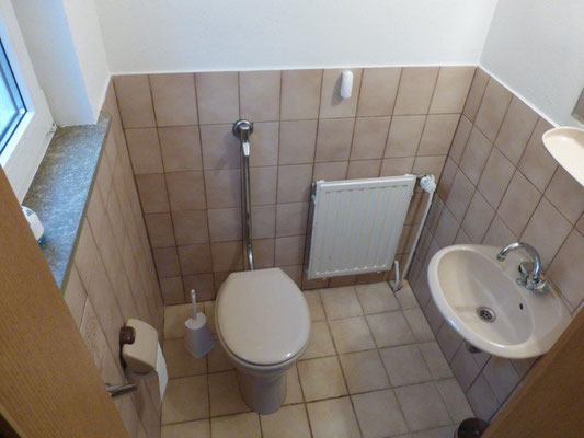 Separates Gäste-WC