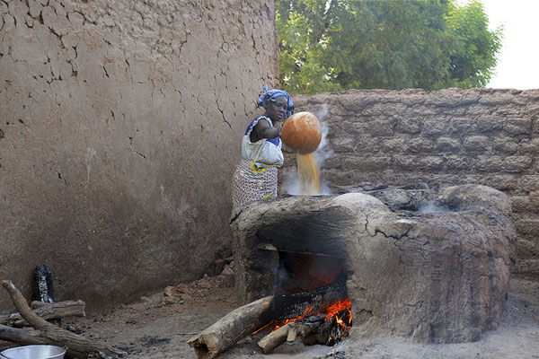 Fabrication du dolo (bière de mil)