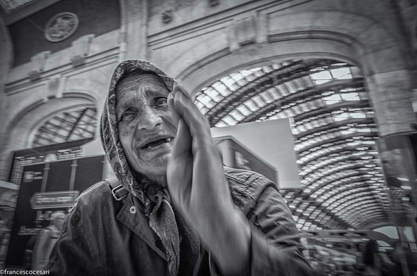 Milano - Train Station - Beggar