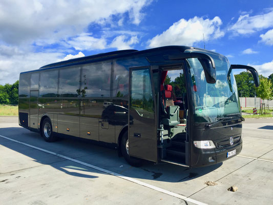 01.07.2016, Mercedes-Benz Tourismo RH kurz, Hirschberg > Neu-Ulm