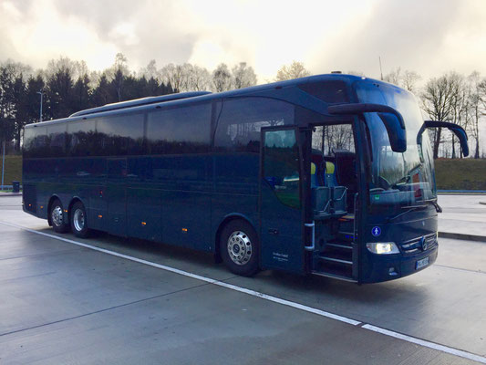 28.11.2017, Mercedes-Benz Tourismo M, Frankfurt > Dortmund