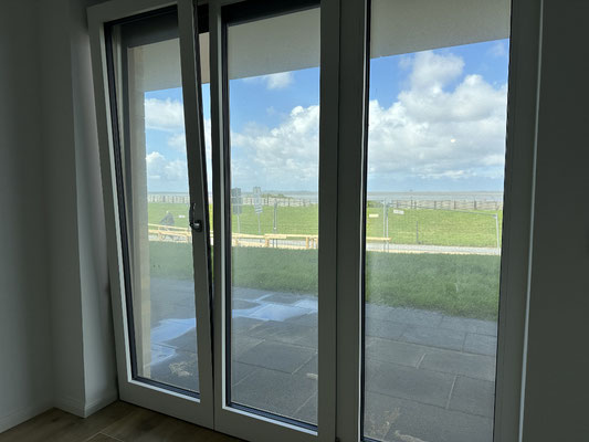 Der Meerblick aus dem Wohnbereich