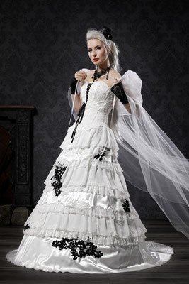 extravagant wedding fashion
