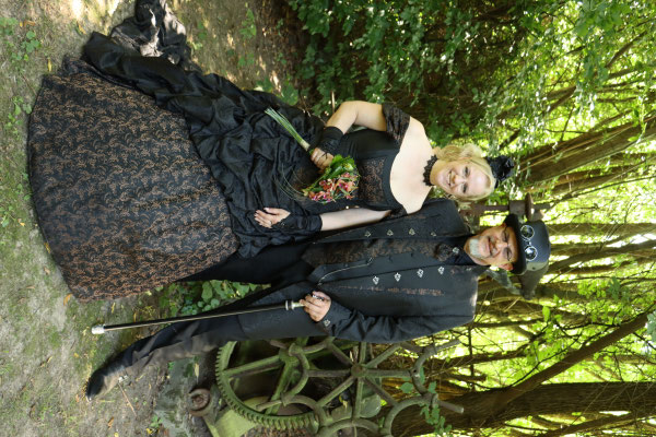 extravagant wedding fashion, steampunk wedding