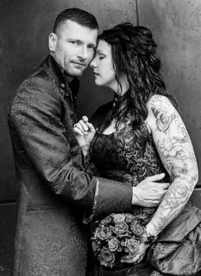 extravagant wedding fashion