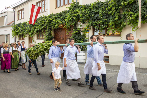 Winzerumzug in Röschitz