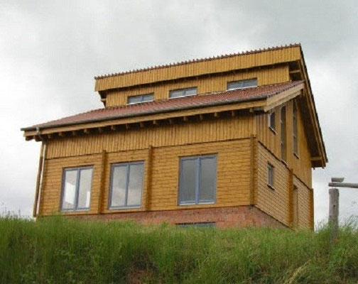 Blockhaus Hanghaus Hessen - Extravagantes Blockhaus mit Pultdach - Hausbau - Holzbau - Blockhausbau - Holzhäuser   