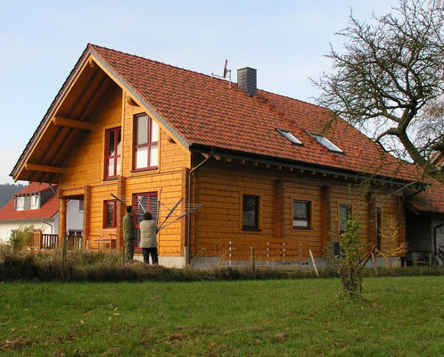 Holzhaus in Blockbauweise - Massivholzhaus als Wohnhaus - Blockhaus bauen 