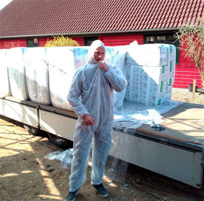 Zellulosedämmung - Zellulose - Cellulose - Haus - Hausbau - Holzbau - Ökohaus - Dachisolierung  - Ökologisch Bauen - Massivholzhaus  
