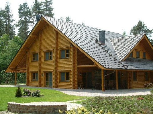 Blockhaus bauen - Blockhausbau - Holzhaus - Holzbau -  Blockbohlenhaus Fulda als Gästehaus - Holzhäuser bauen  