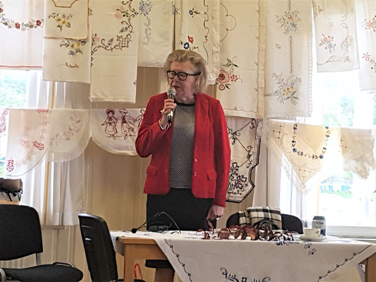 Skördefest 2017- Birgitta Rasmusson talar om kafferepet. Foto: Ann-Marie N