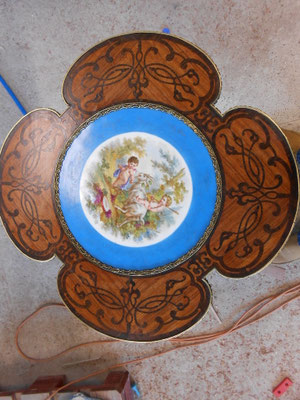 Dessus de table avec plateau en porcelaine de sèvre