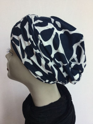 So 12b - Hutmodell Beanie - gefleckt blau auf weiss