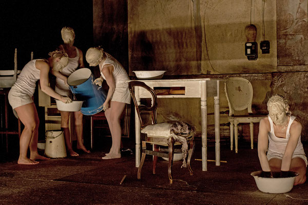 Dysmorphomanie, Sorokin, Schauspiel Stuttgart, Wolfgang Michalek, Julian Marbach, Sara Kittelmann