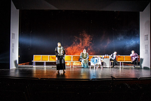 Nibelungen, Schauspiel, Nürnberg, Bühnenbild, Julian Marbach, Armin Petras