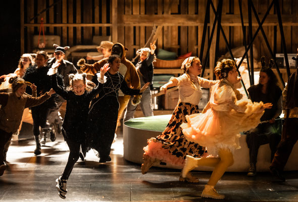 George Orwell, Farm der Tiere, Theater Bonn, Dominic Friedel, Julian Marbach, Annika Garling, Christian Czeremnych, Sören Wunderlich
