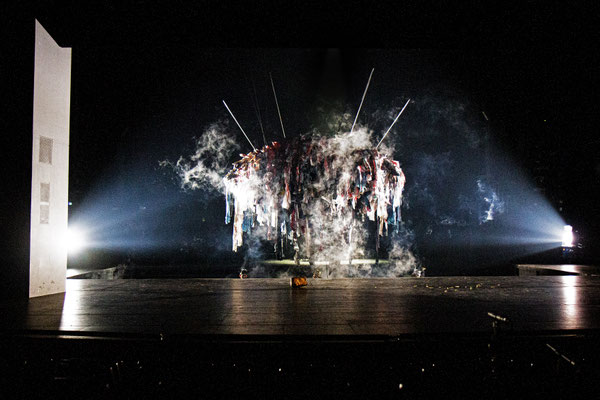 Nibelungen, Schauspiel, Nürnberg, Bühnenbild, Julian Marbach, Armin Petras