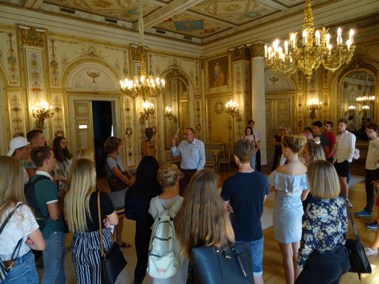 ... und im benachbarten Wiesbadener Schloss.